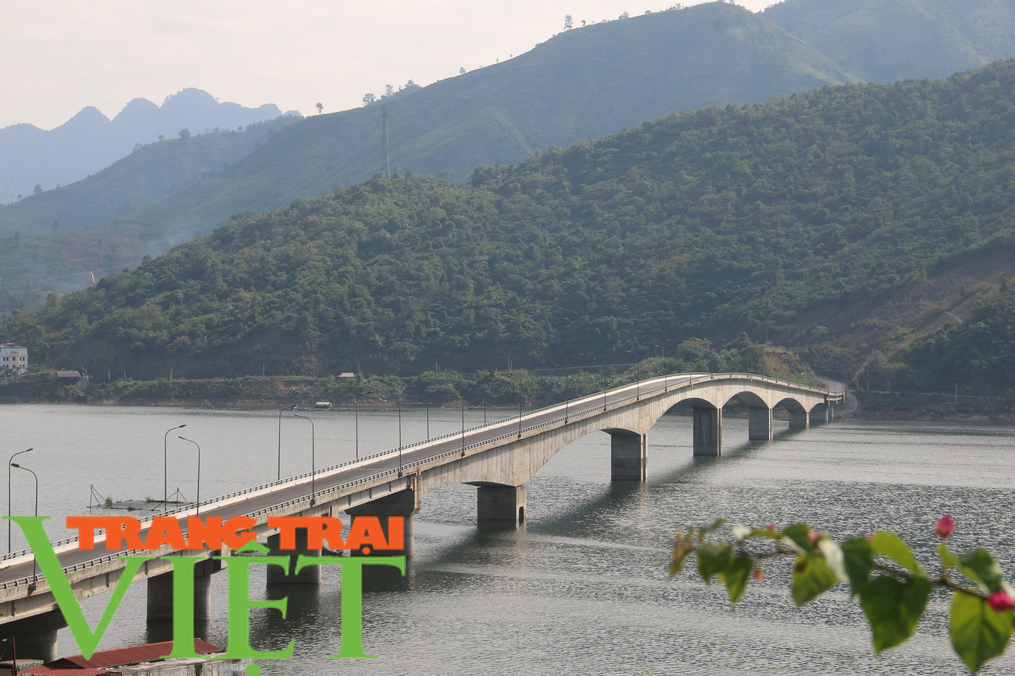 Quỳnh Nhai đánh thức tiềm năng du lịch lòng hồ sông Đà - Ảnh 9.