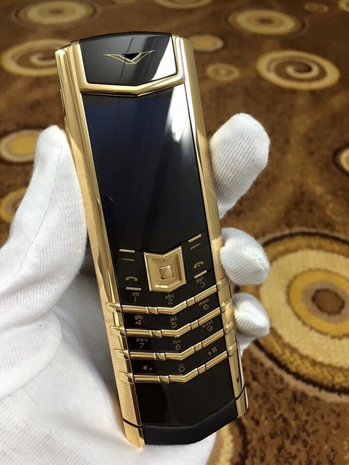 9 chiếc điện thoại Vertu đắt đỏ nhất thế giới, phủ vàng đá quý cả triệu đô la - Ảnh 10.