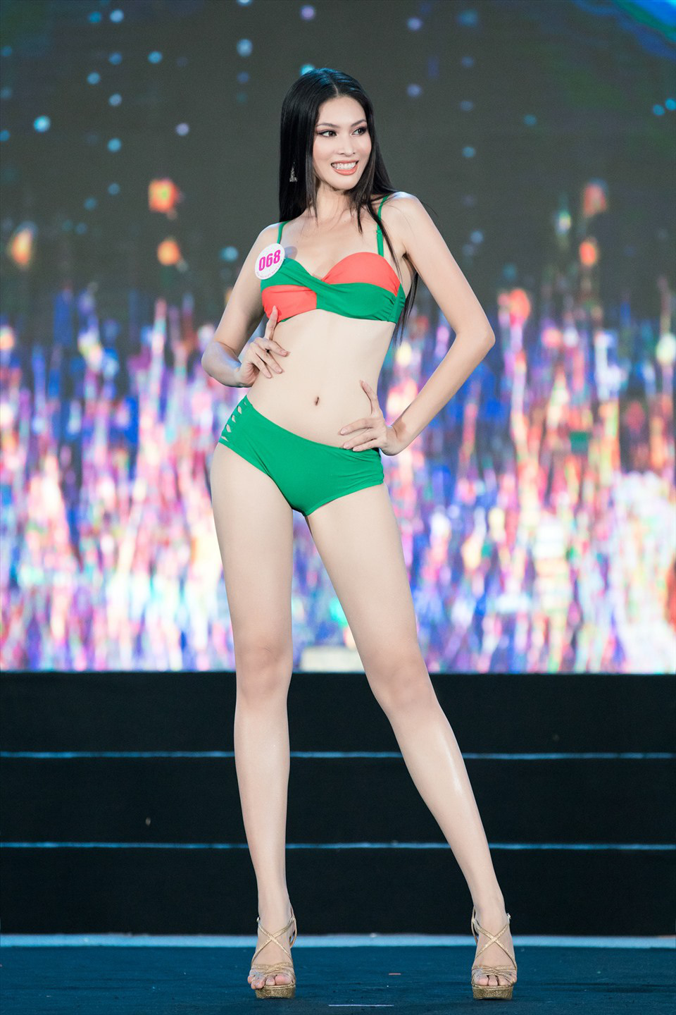 5 mỹ nhân Hoa hậu Việt Nam 2020 mặc bikini quyến rũ &quot;đốt mắt&quot; dự đoán &quot;soán ngôi&quot; Trần Tiểu Vy là ai? - Ảnh 14.