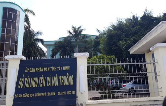 Vì sao 8 cựu cán bộ sở TN&MT Tây Ninh bị truy tố? - Ảnh 1.