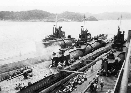 Tàu ngầm I-400 - vũ khí nguy hiểm nhất của phát xít Nhật, khiến Mỹ run rẩy - Ảnh 1.