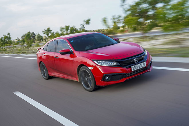 Honda Civic mạnh mẽ & an toàn, giá lăn bánh hiện tại bao nhiêu? - Ảnh 1.