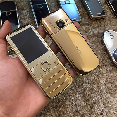 Điện thoại Nokia 6700 vàng cổ, sang trọng đẳng cấp, giá ngang iPhone 12 - Ảnh 1.