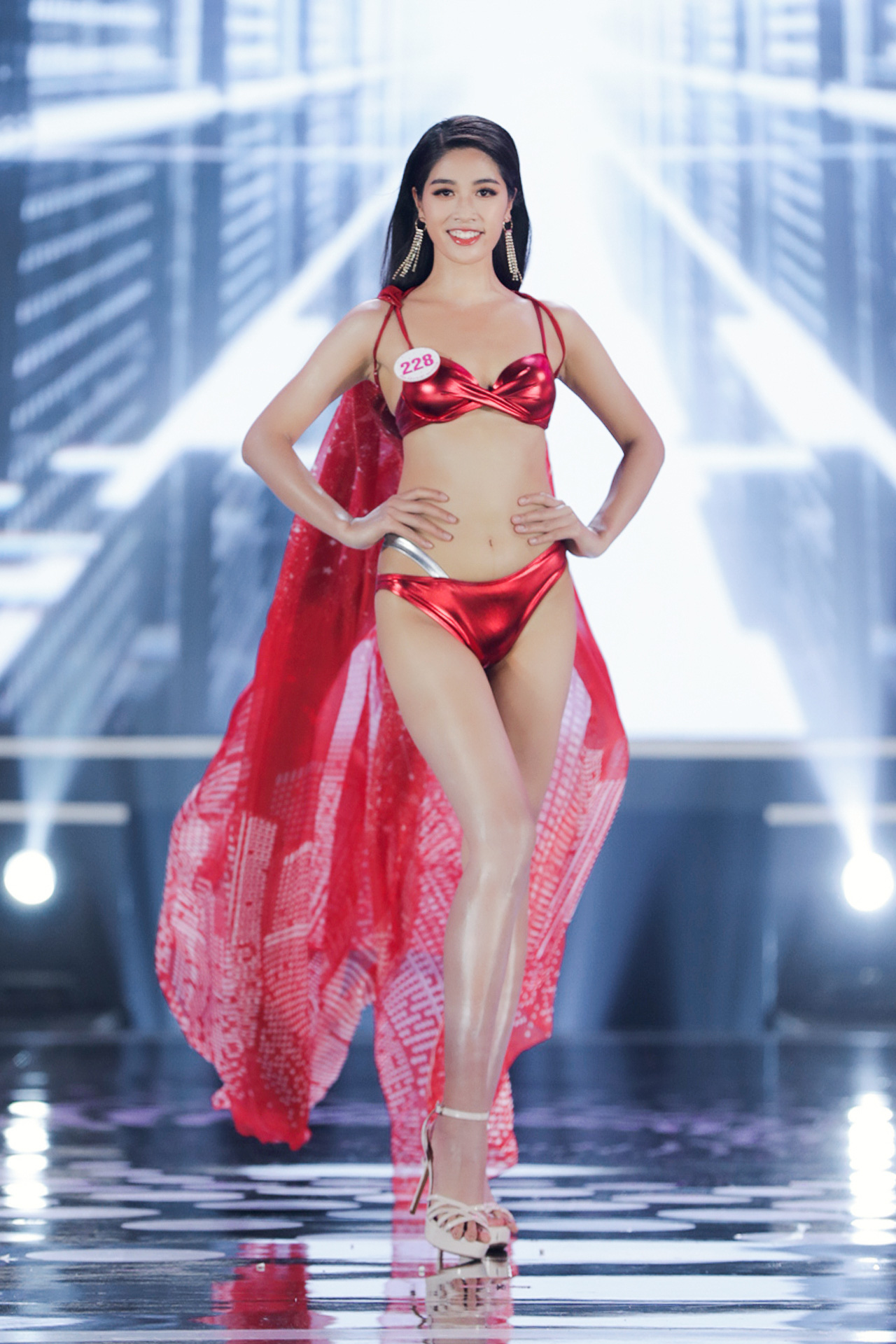 Top 22 trình diễn bikini cực kì nóng bỏng tại chung kết Hoa hậu Việt Nam 2020   - Ảnh 10.