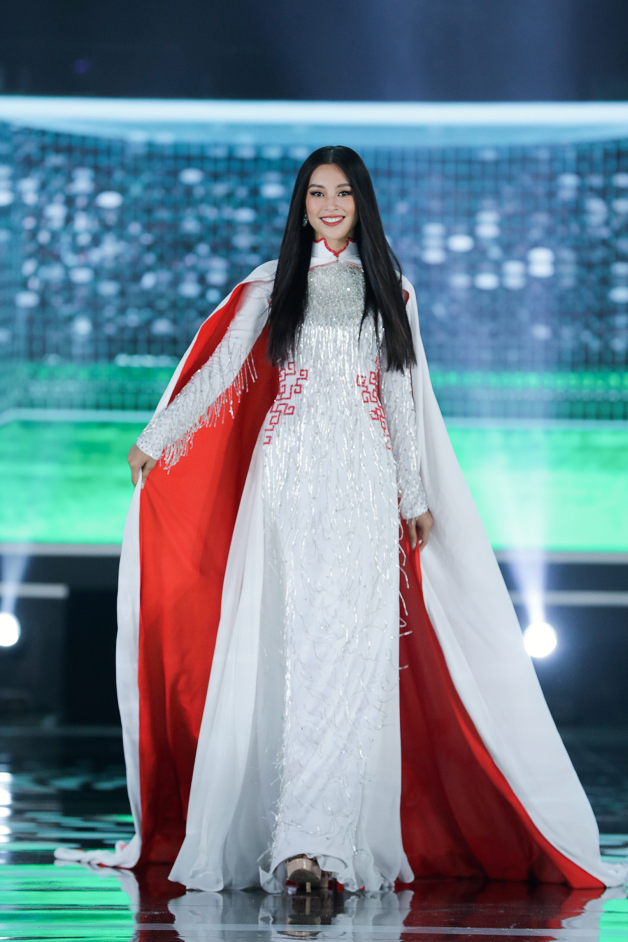 5 Hoa Háº­u Máº·c Ao Dai Ä'á» Sáº¯c Ä'áº·ng Thu Tháº£o Ä'á»— Má»¹ Linh Xinh Ä'áº¹p NhÆ° BÆ°á»›c Ra Tá»« Cá»• Tich