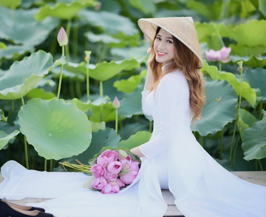 Nhan sắc đời thường xinh đẹp của tân Hoa hậu Việt Nam 2020 Đỗ Thị Hà - Ảnh 1.