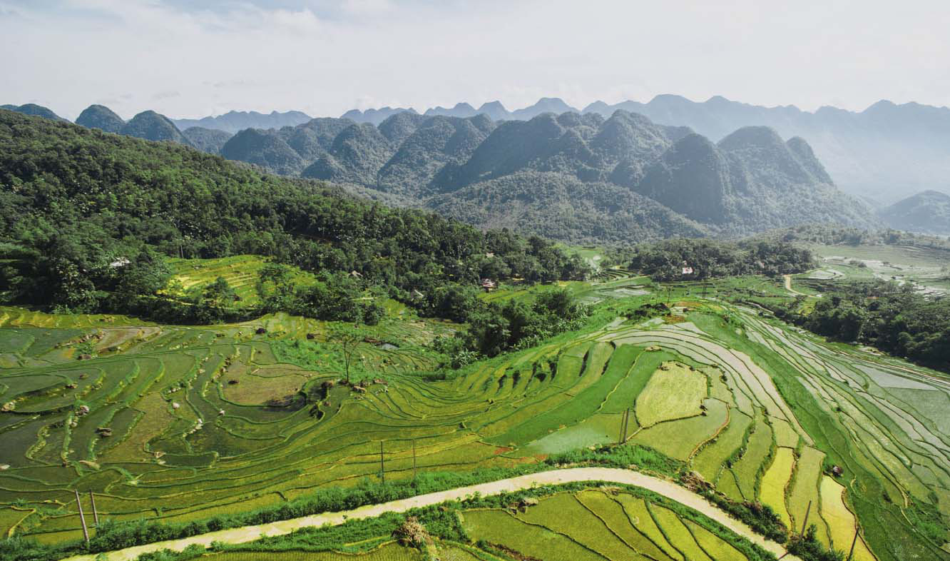 Đừng biến Pù Luông thành những ngôi nhà cao tầng bê tông giống Sa Pa  - Ảnh 1.