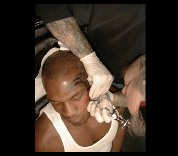 Hình xăm trên mặt của Mike Tyson có ý nghĩa gì? - Ảnh 1.