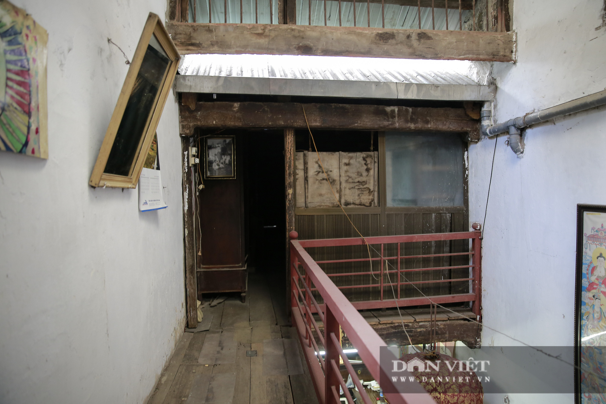 Căn nhà hình “hộp diêm” hơn 130 năm tuổi độc nhất phố cổ Hà Nội - Ảnh 7.