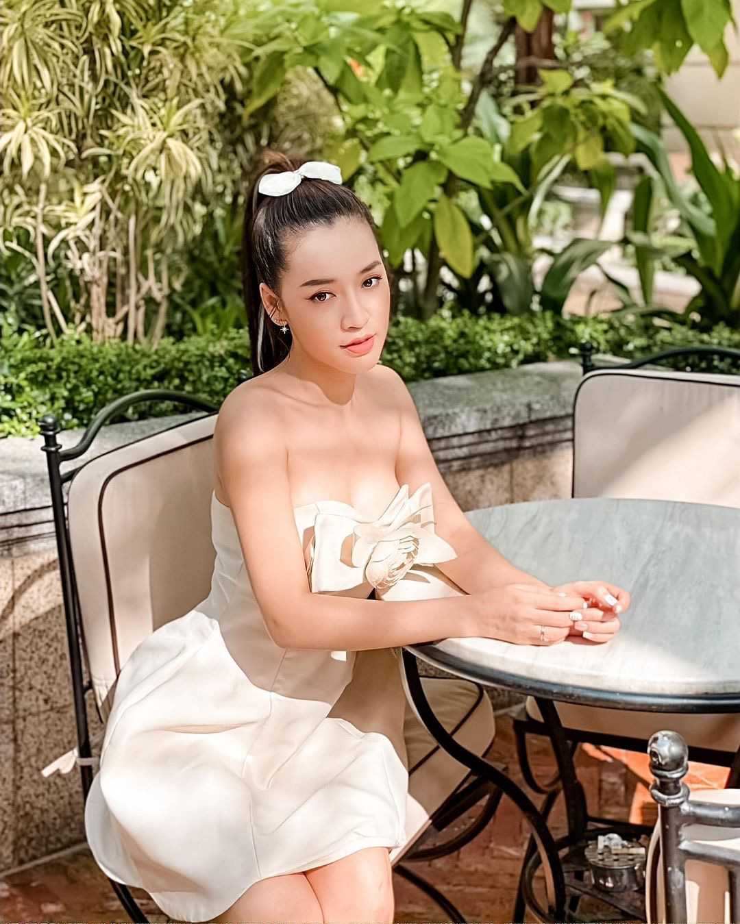 “Hot girl làng hài” từng điêu đứng khi gia đình phá sản, trầy trật tại TP.HCM trước khi nổi tiếng - Ảnh 2.