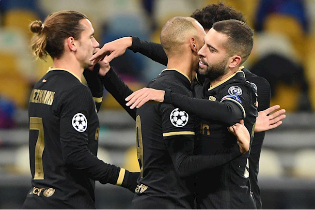 Barca đè bẹp Dinamo Kyiv, HLV Koeman bật tung cảm xúc - Ảnh 1.