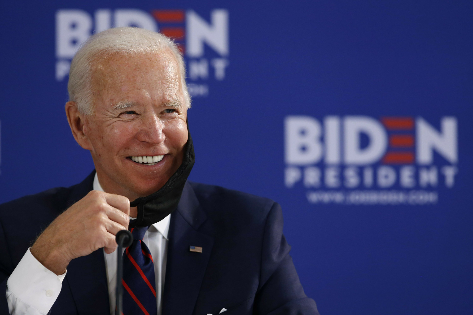 Xuất hiện tình tiết bất ngờ mới có thể đảo ngược chiến thắng của ông Biden? - Ảnh 1.