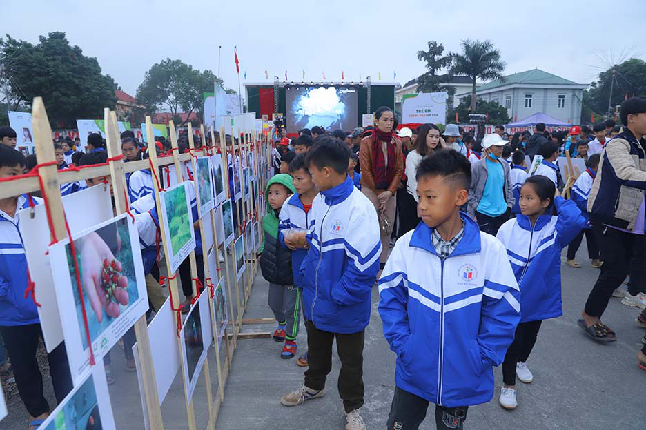 Hari Won, H'Hen Niê cùng lên tiếng bảo vệ trẻ em khỏi vấn nạn tảo hôn  - Ảnh 3.