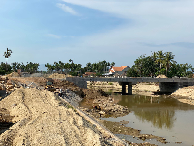 Quảng Ngãi: Những dự án nguyên Chủ tịch huyện chỉ đạo mượn tiền trả đền bù qui mô thế nào?  - Ảnh 2.