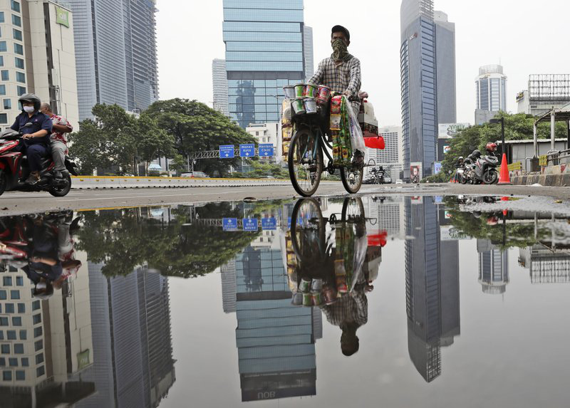 Indonesia rơi vào suy thoái kinh tế lần đầu tiên sau 2 thập kỷ - Ảnh 1.