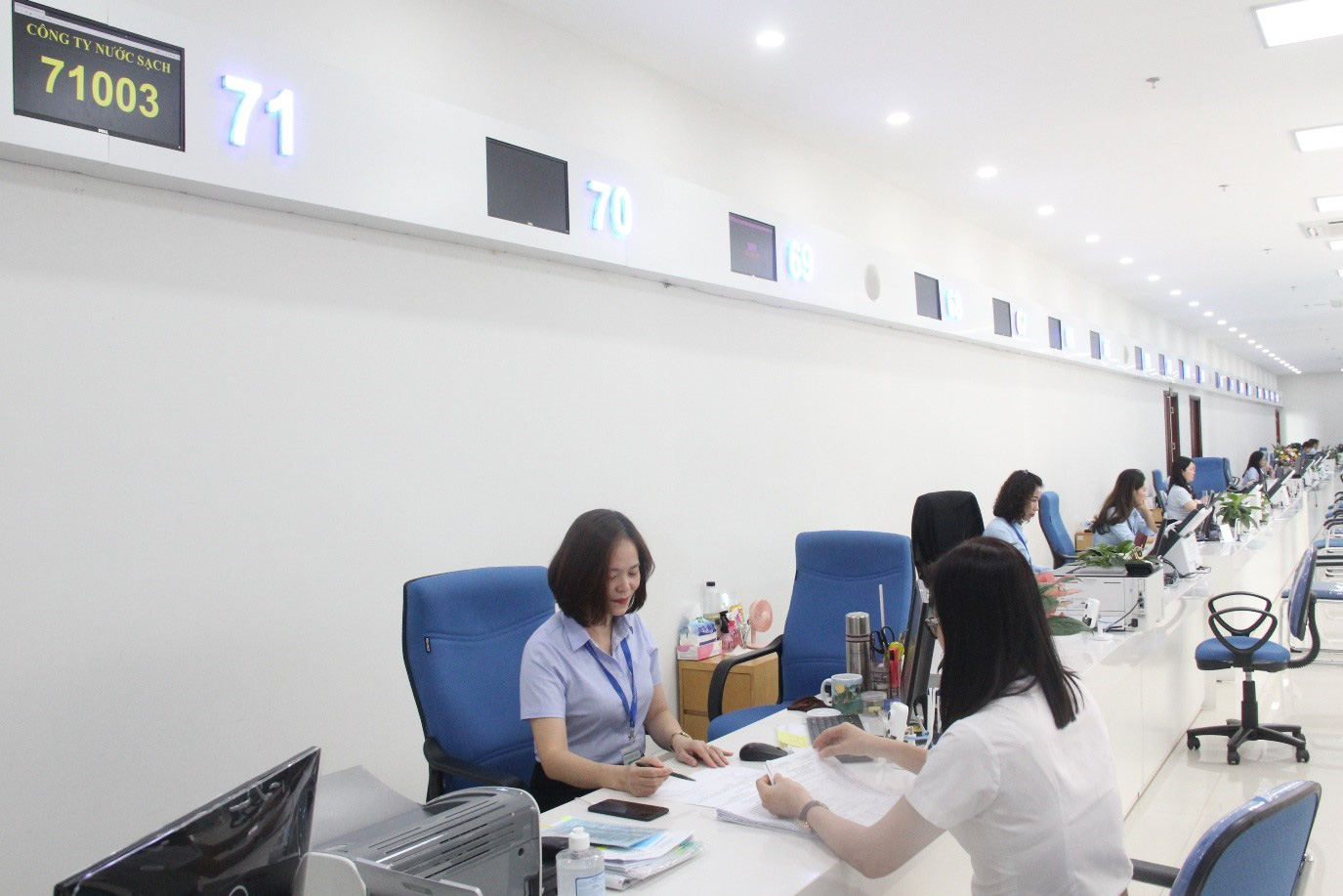 Vì sao Quảng Ninh dẫn đầu toàn quốc về cung cấp dịch vụ công trực tuyến? - Ảnh 2.
