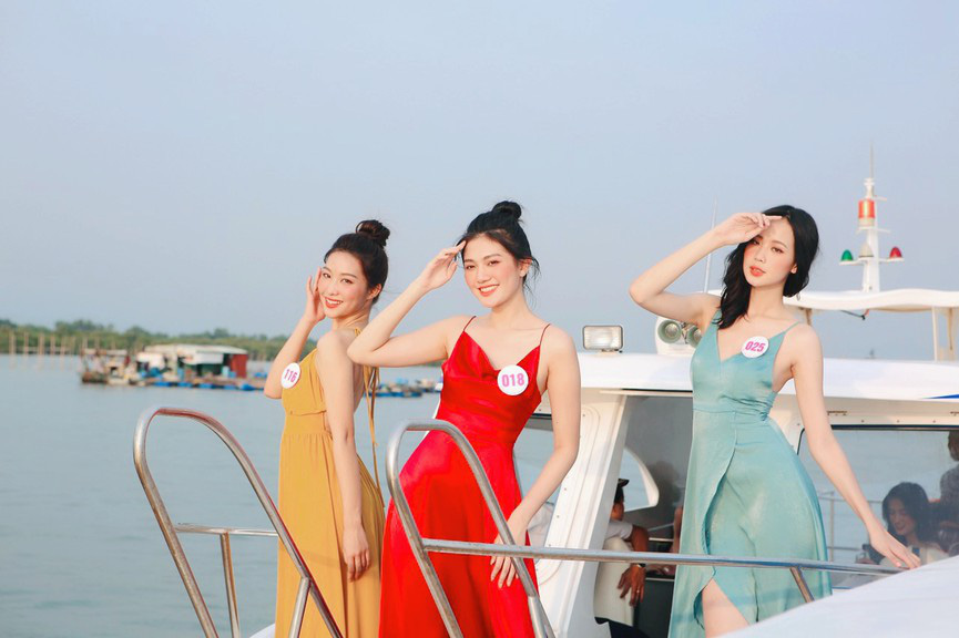 Ngây ngất vì thí sinh Hoa hậu Việt Nam 2020 mặc quyến rũ hút mắt trên du thuyền - Ảnh 7.