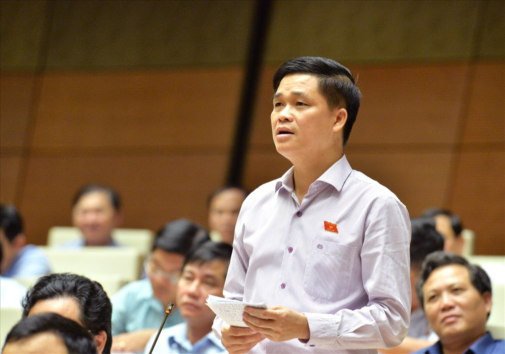 ĐBQH Ngọ Duy Hiểu tranh luận với đại biểu Lê Thanh Vân về trường ĐH Tôn Đức Thắng - Ảnh 1.