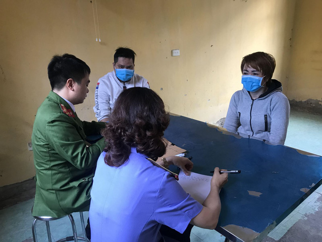 Chủ quán bánh xèo ở Bắc Ninh hành hạ nhân viên bị khởi tố - Ảnh 1.