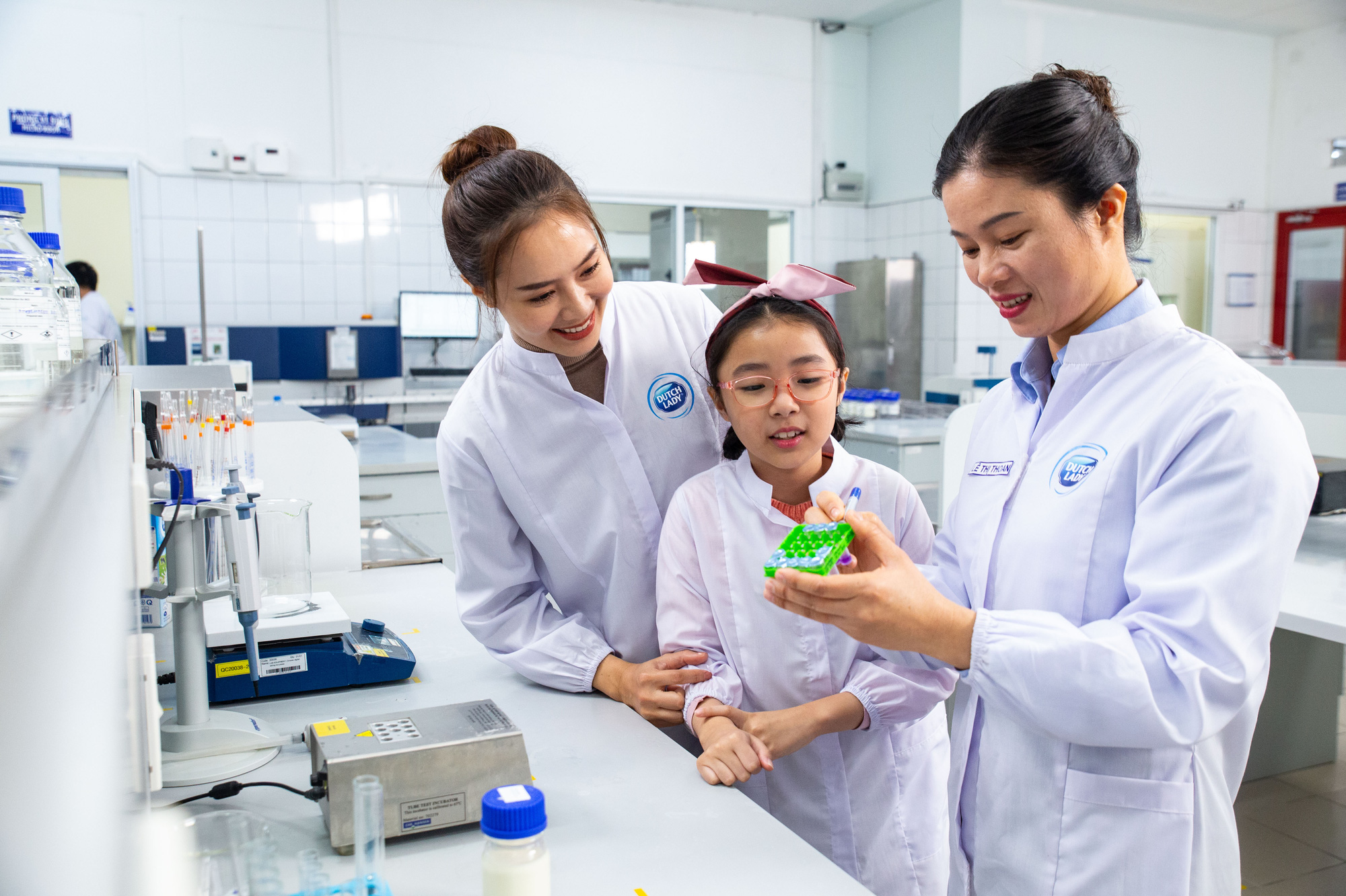 FrieslandCampina Vietnam nhận giải thưởng Trao quyền cho Phụ nữ khu vực châu Á – Thái Bình Dương - Ảnh 4.