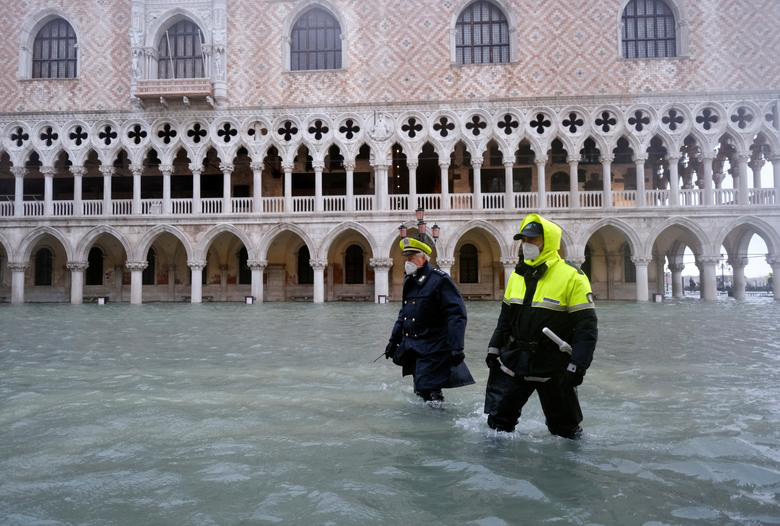 Venice bị ngập do mưa lớn bất ngờ, không kịp kích hoạt 78 cửa xả lũ - Ảnh 4.