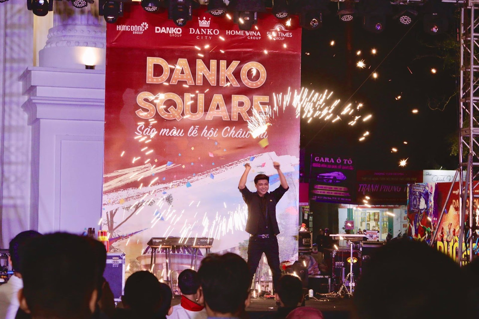 &quot;Danko Square – Rực rỡ lễ hội mùa đông&quot; không gian văn hóa Châu Âu giữa lòng thành phố Thái Nguyên - Ảnh 4.