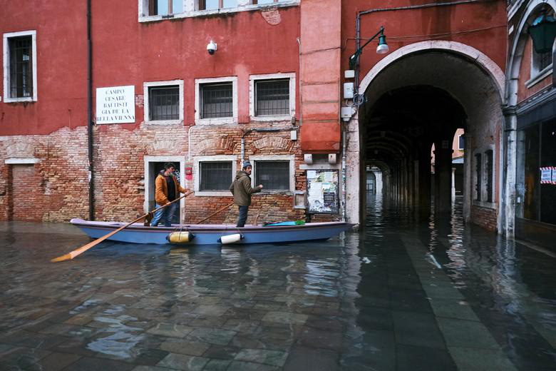 Venice bị ngập do mưa lớn bất ngờ, không kịp kích hoạt 78 cửa xả lũ - Ảnh 6.