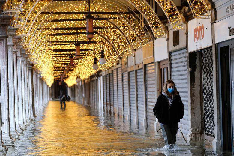 Venice bị ngập do mưa lớn bất ngờ, không kịp kích hoạt 78 cửa xả lũ - Ảnh 9.