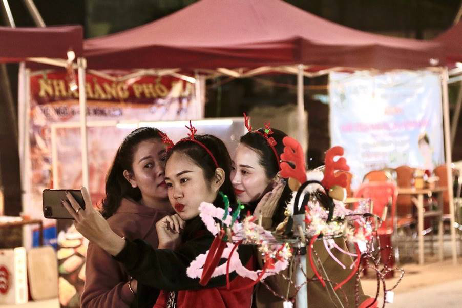 &quot;Danko Square – Rực rỡ lễ hội mùa đông&quot; không gian văn hóa Châu Âu giữa lòng thành phố Thái Nguyên - Ảnh 9.