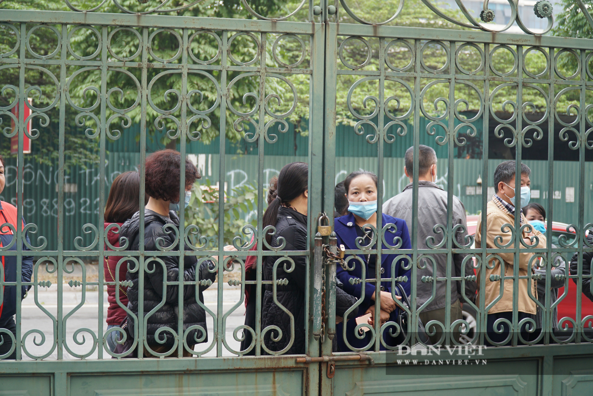 Toàn cảnh phiên toà xét xử Nguyễn Nhật Cảm cùng 9 đồng phạm  - Ảnh 6.