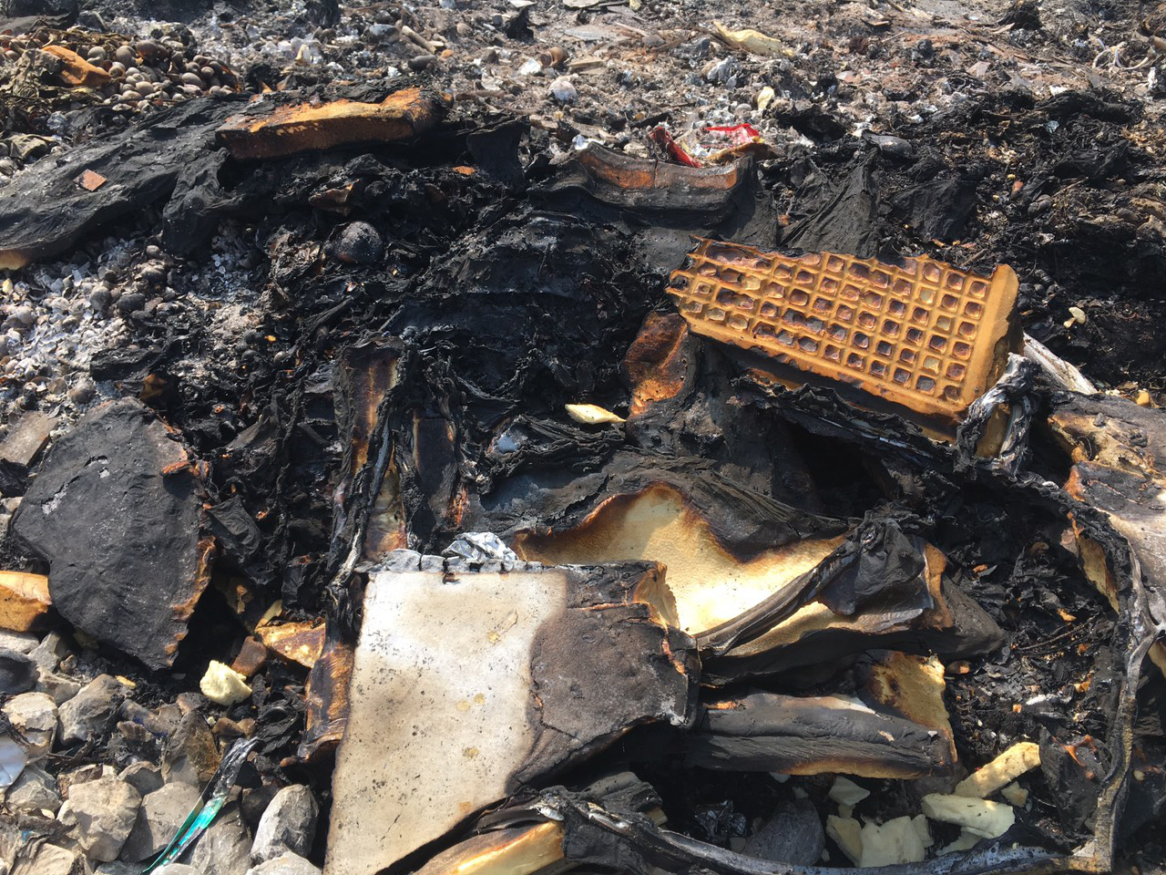 Hải Dương: Dân kêu trời trước nạn đốt trộm rác thải ở thị trấn Cẩm Giang - Ảnh 7.