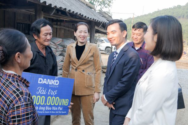 Danko Group tặng 50 triệu đồng cho hộ nghèo xây nhà tại Thái Nguyên - Ảnh 4.