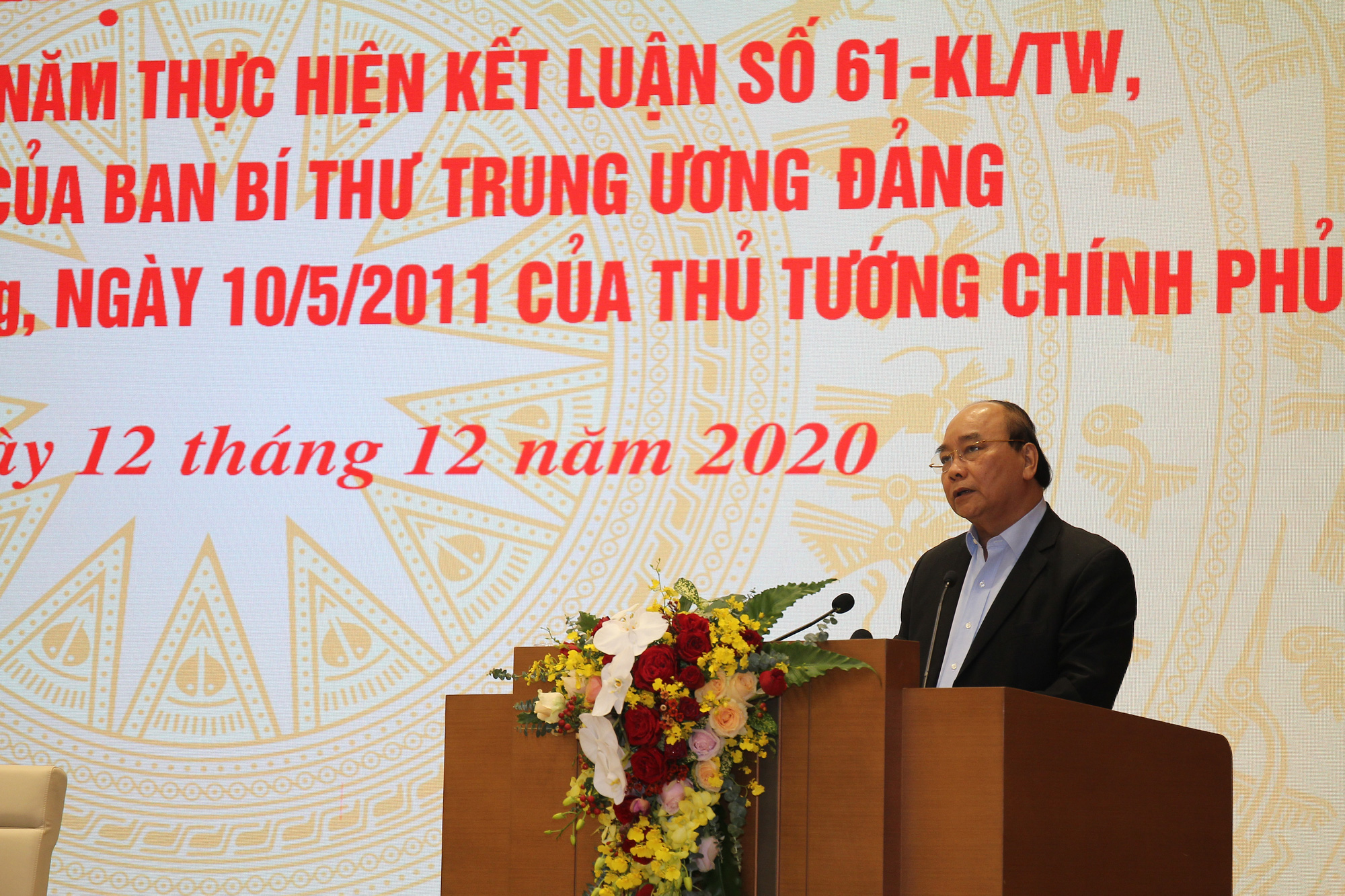 Thủ tướng Chính phủ Nguyễn Xuân Phúc: Không để tình trạng ‘con trâu đi trước, cái cày theo sau - Ảnh 1.