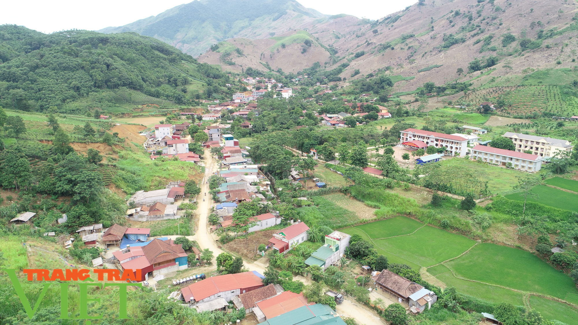 Sơn La: Xã Tân Lang đạt chuẩn nông thôn mới - Ảnh 1.
