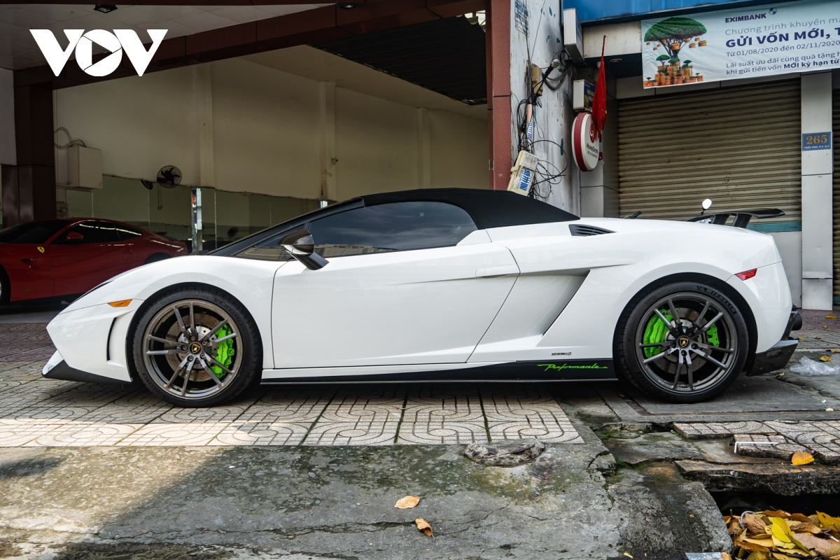 Ngắm Lamborghini Gallardo LP570-4 Performante Spyder &quot;độc nhất&quot; Việt Nam - Ảnh 7.