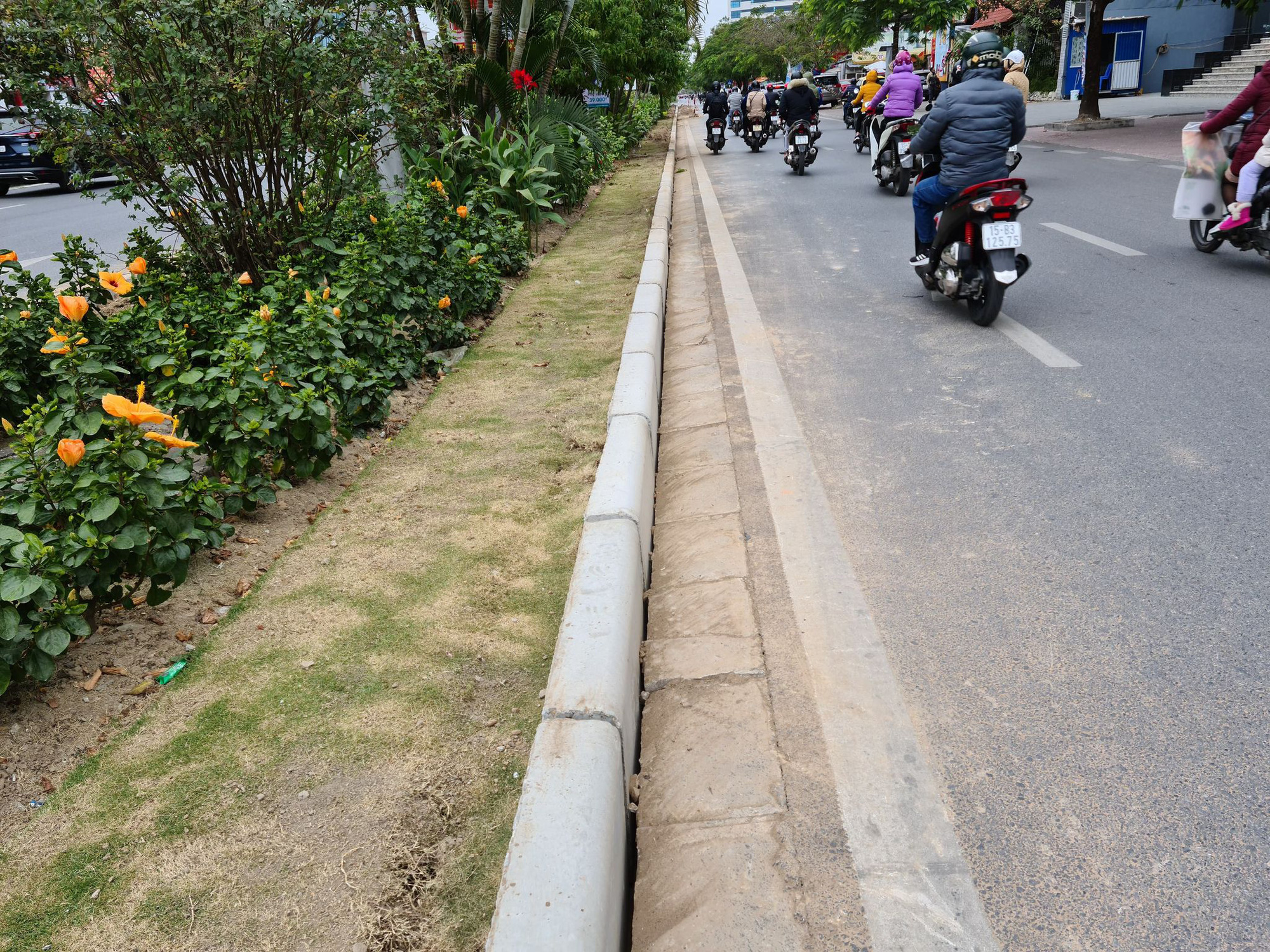 Hải Phòng: Vì sao bó vỉa đường Lê Hồng Phong bị thay thế? - Ảnh 7.