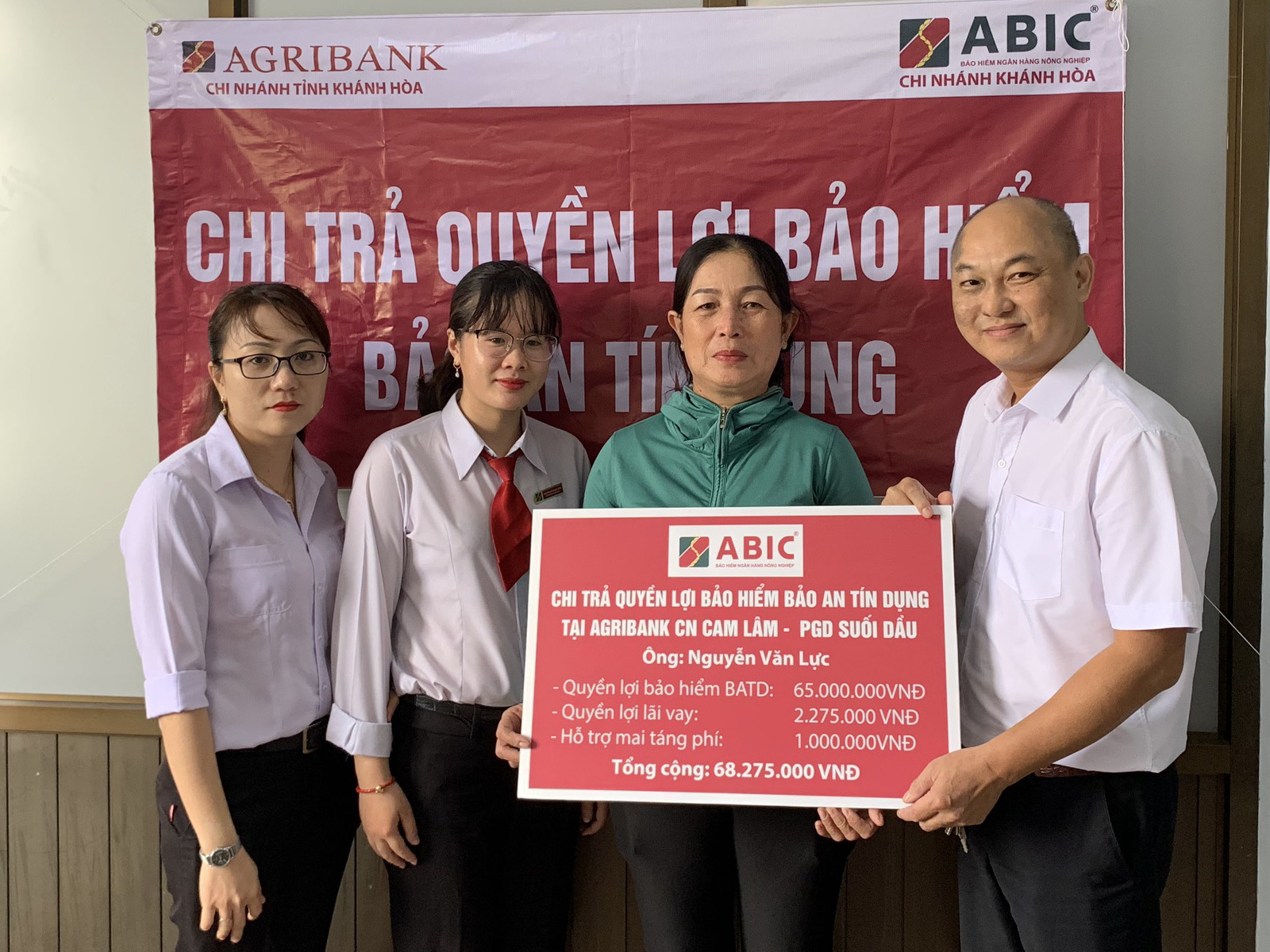 ABIC Khánh Hòa chi trả quyền lợi Bảo an tín dụng cho 2 hộ nông dân - Ảnh 2.