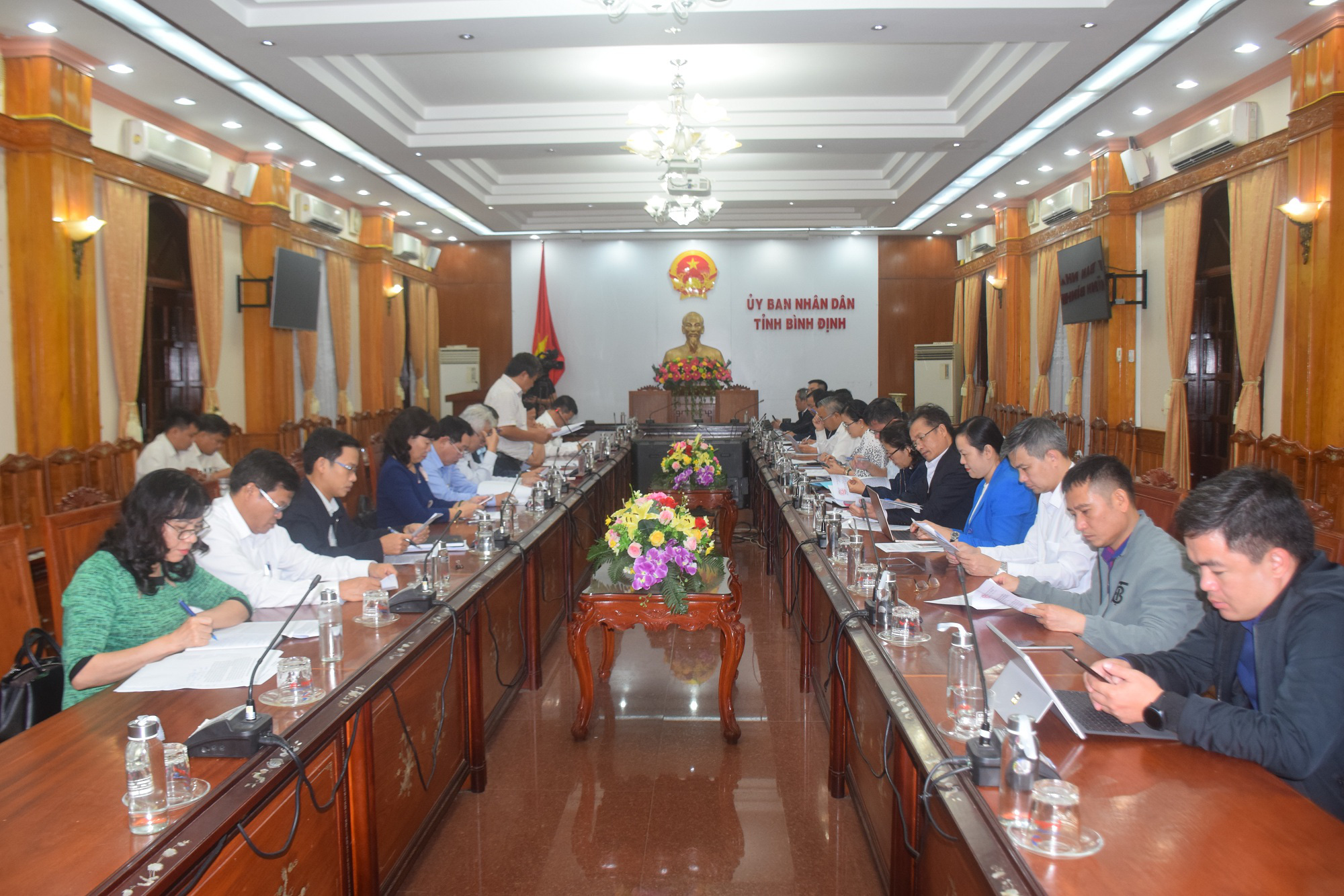Bộ NNPTNT đánh giá cao công tác khắc phục hậu quả bão lũ của tỉnh Bình Định - Ảnh 2.