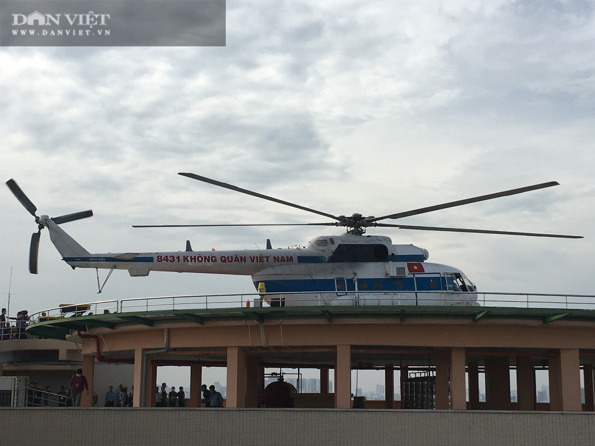 Cận cảnh sân bay trực thăng cấp cứu Bệnh viện Quân y 175 - Ảnh 1.