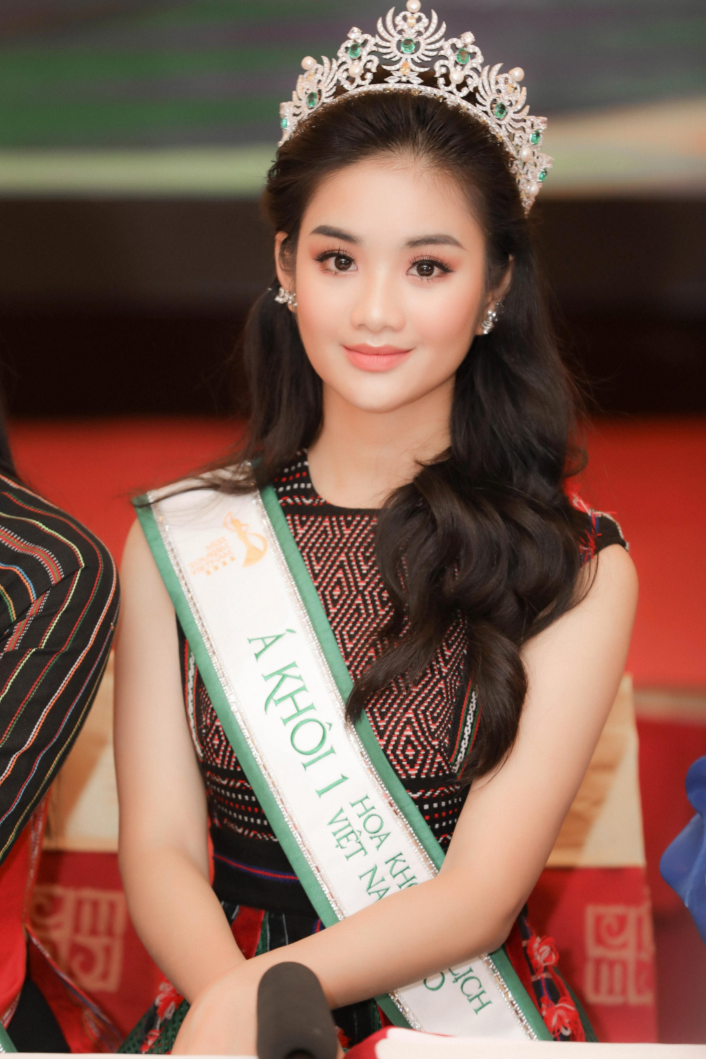 Hai Á khôi &quot;Miss Tourism&quot; bày tỏ quan điểm về việc không có hoa khôi - Ảnh 1.