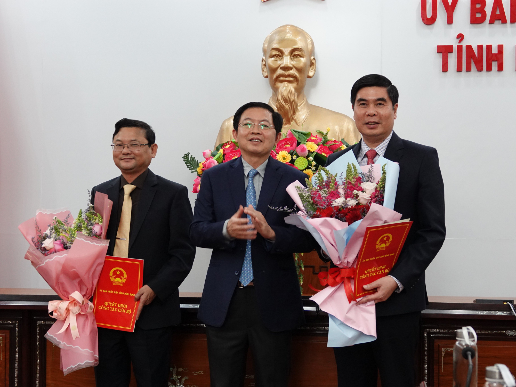 Thủ tướng chuẩn y kết quả bầu Chủ tịch, Phó Chủ tịch tỉnh Bình Định - Ảnh 2.