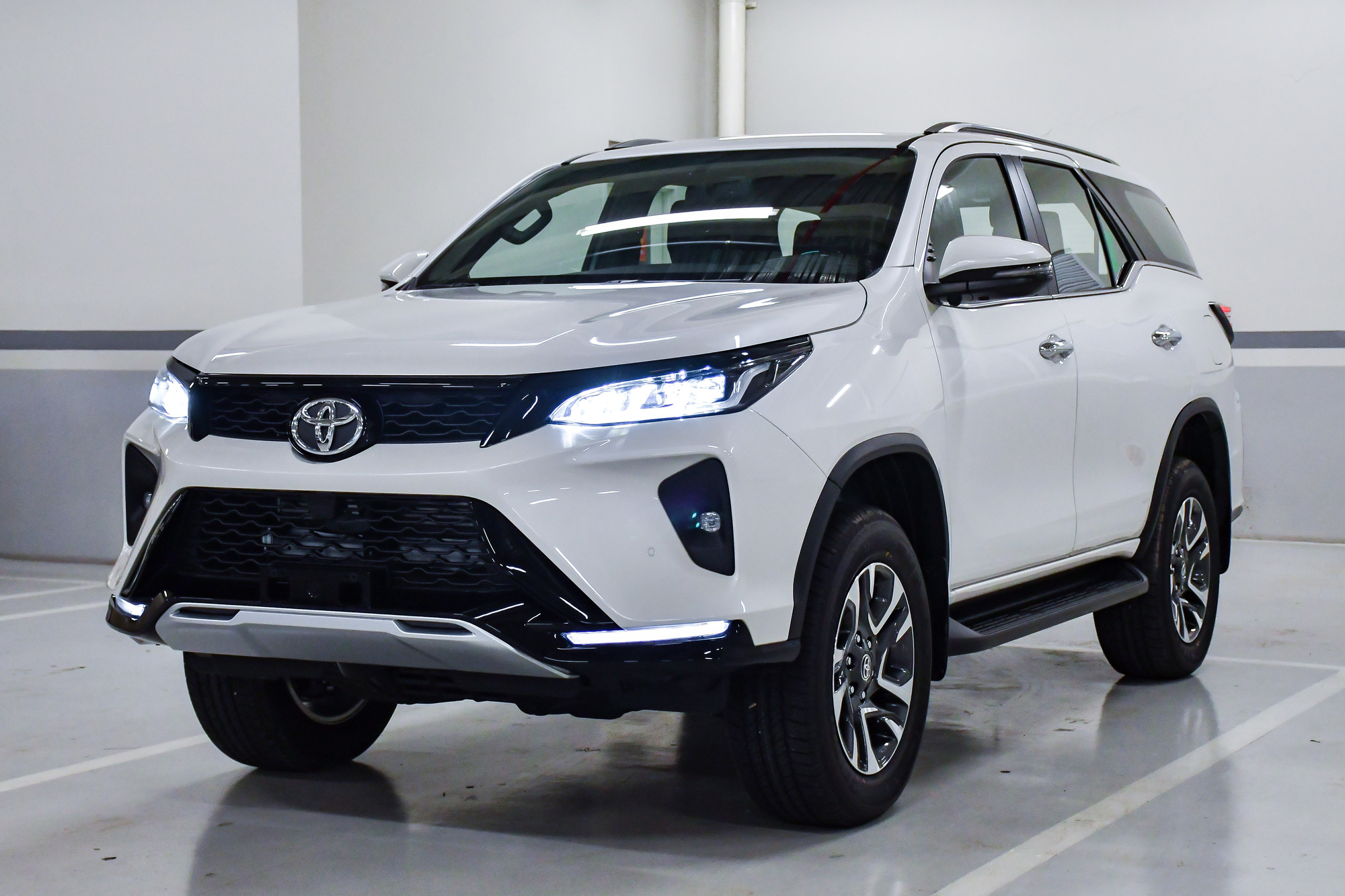 Giá lăn bánh những mẫu SUV ăn khách khi hết hỗ trợ 50% phí trước bạ - Ảnh 1.