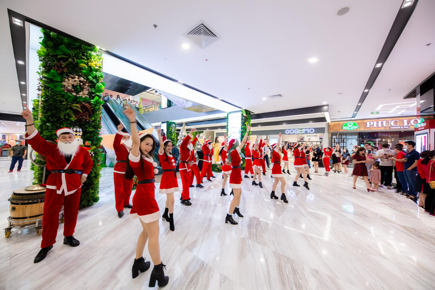 Menas Mall Saigon Airport dành tặng 300 voucher mua sắm mỗi ngày - Ảnh 7.
