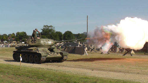 Huyền thoại tăng T-34 - vũ khí giúp Liên Xô chặn đứng phát xít Đức - Ảnh 3.