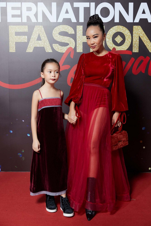 &quot;Vietnam International Fashion Festival 2020&quot;: Những siêu mẫu vang bóng một thời chứng tỏ đẳng cấp - Ảnh 2.