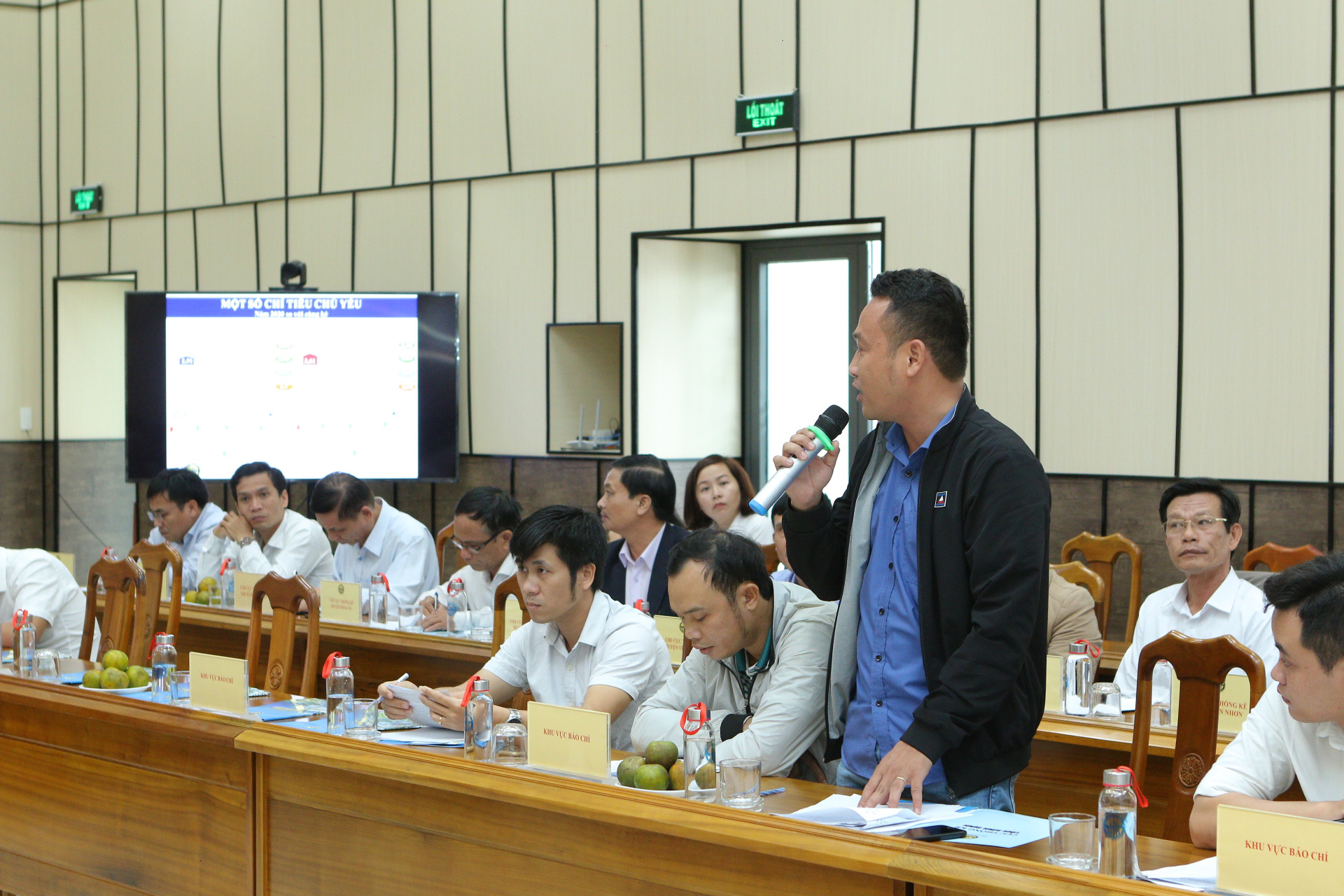 Kinh tế Bình Định trải qua 1 năm đầy “sóng gió”, hơn 350 doanh nghiệp tạm dừng hoạt động - Ảnh 4.