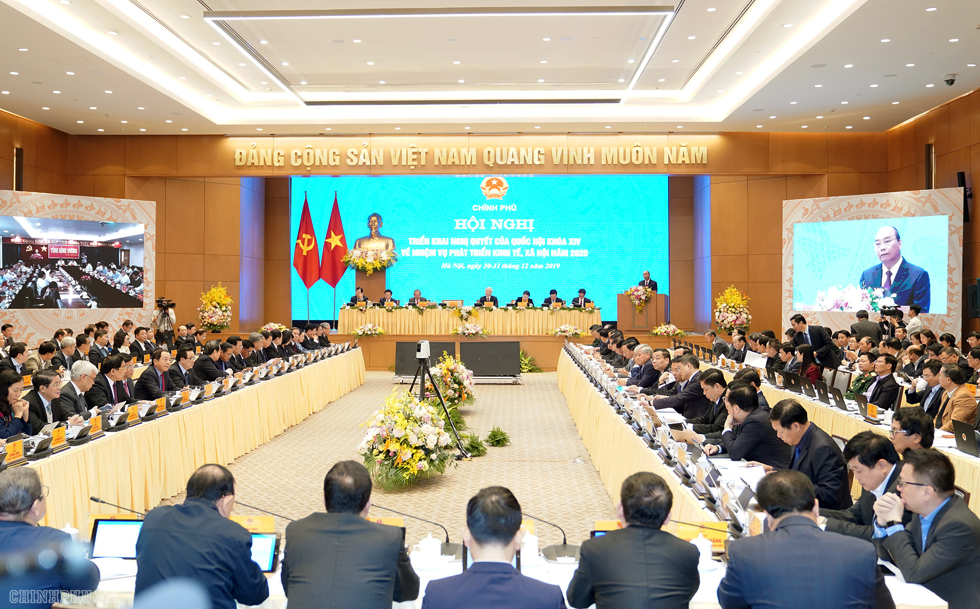 Thủ tướng Nguyễn Xuân Phúc: Sau 5 năm nhìn lại, đất ta thực sự tốt đẹp hơn bao giờ - Ảnh 1.
