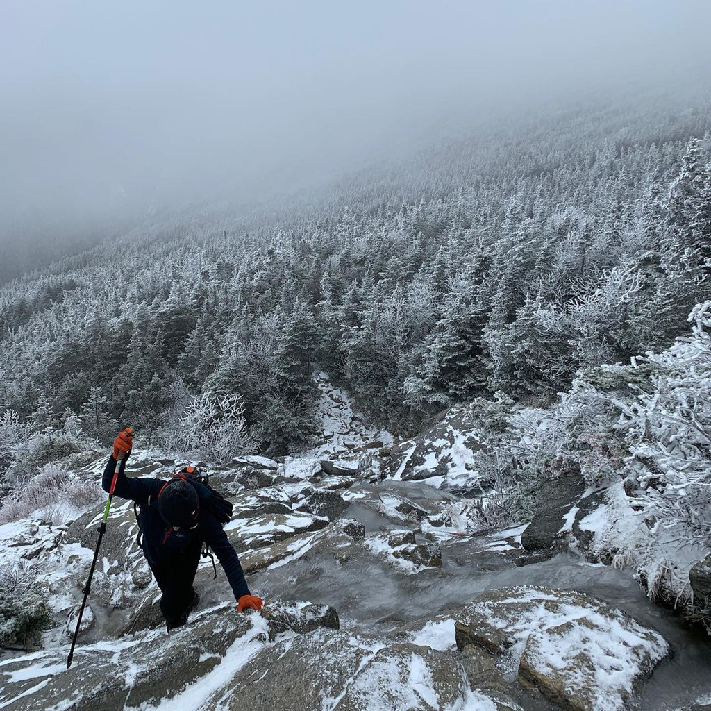 Nơi có thời tiết khắc nghiệt ngang đỉnh Everest - Ảnh 2.