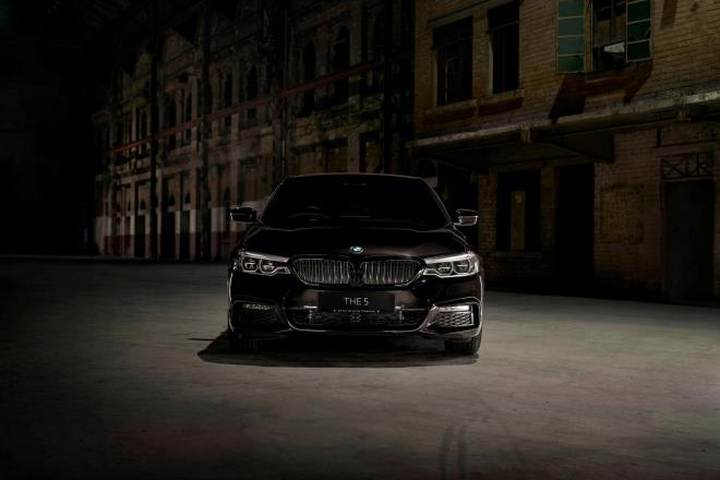 BMW 5 series phiên bản Dark Shadow Edition siêu 'ngầu' - Ảnh 11.