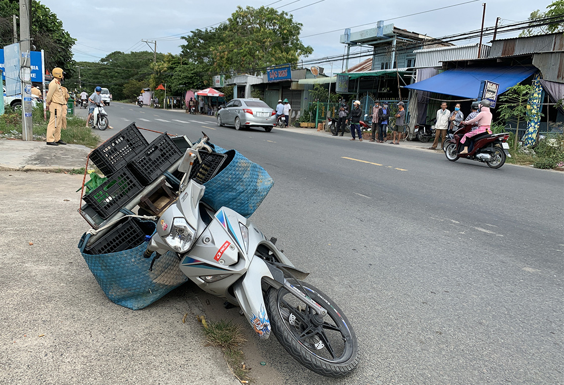 An Giang: Bắt quả tang vụ vận chuyển hơn 16kg nghi cần sa - Ảnh 2.